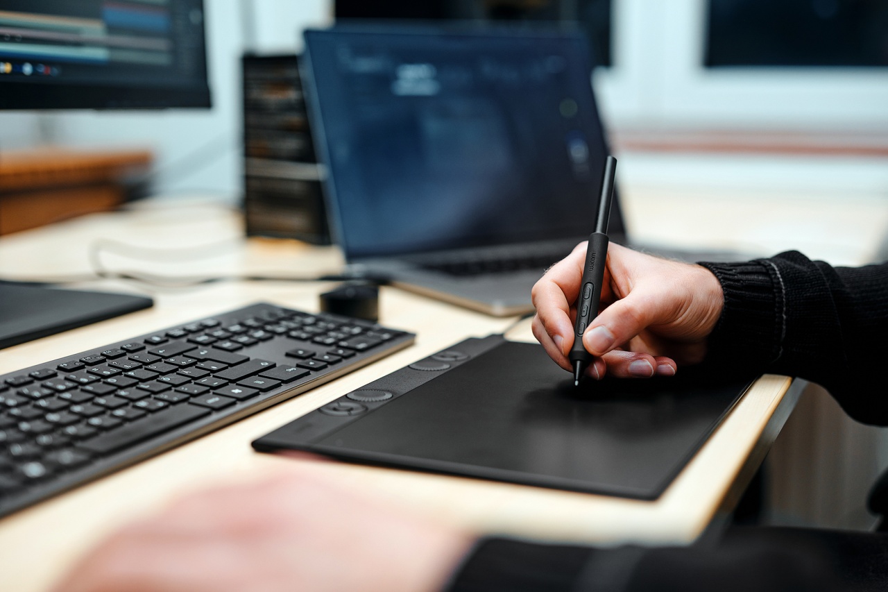 Intuos Pro Pen Tablet Small T4